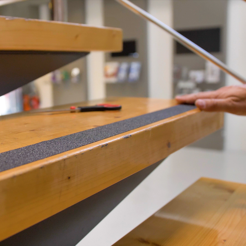 Rouleau d'antidérapant adhésif – Image 5